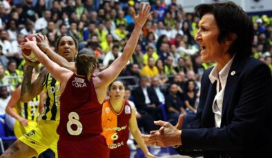 Fenerbahçe Opet – Galatasaray Çağdaş Faktoring maç sonucu: 82-73 | Kadınlar basketbolda derbi Fenerbahçe'nin!